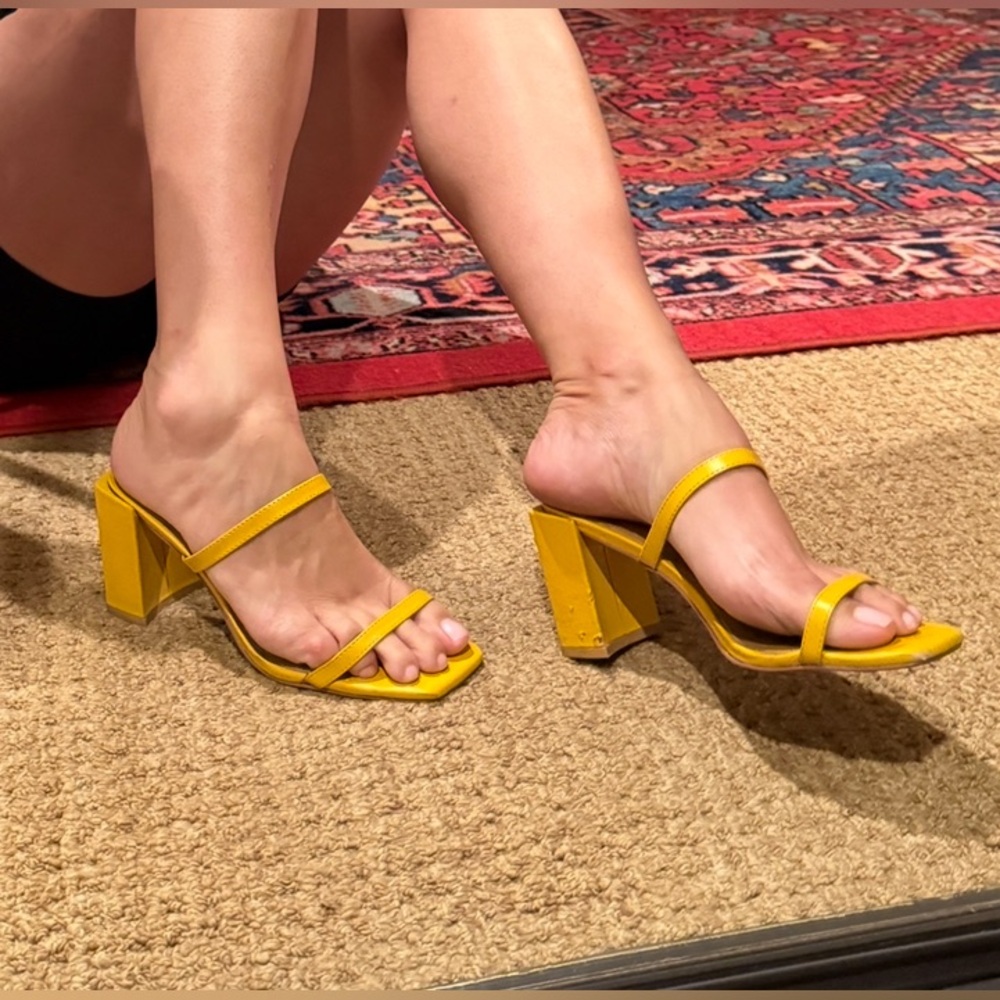 Jaggar The Label Yellow Block Heel Sandals size 37